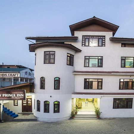 Hotel New Prince Inn Сринагар Экстерьер фото